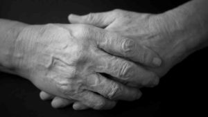 Las manos de la vejez